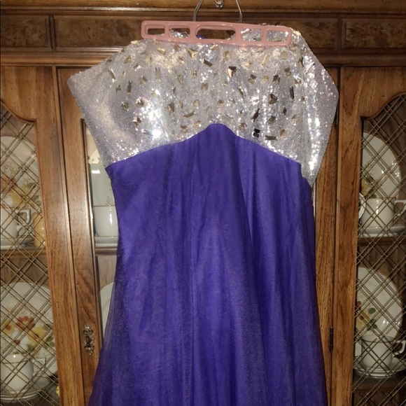 Prom Dress - Picture 1 of 2